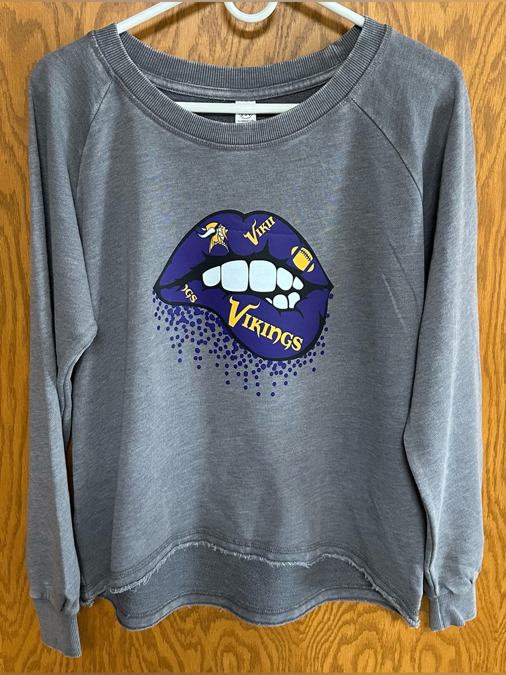 Minnesota Vikings Graphic Crewneck Sweatshirt - NIP
